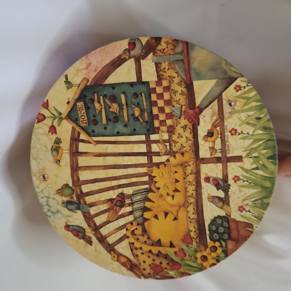 Round cat bird box Lang Candles Ltd Vintage 2000 decor Empty 7 x 7 inches - Picture 3 of 11